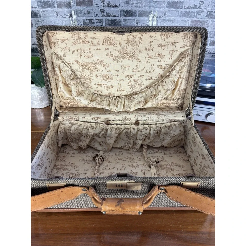 Vintage Hartmann Suitcase Walnut Tweed Leather Luggage⭐️21